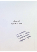 Grunt pod nogami