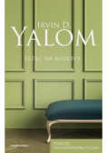 Leżąc na kozetce