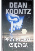 Przy blasku księżyca