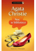 Noc w bibliotece