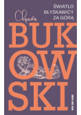 Światło błyskawicy za górą