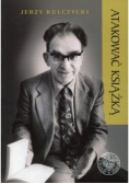 Atakować książką