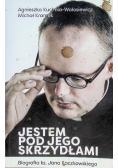 Jestem pod jego skrzydłami