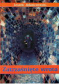Zatrzaśnięte wrota