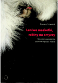 Leniwe maskotki rekiny na smyczy