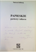 Papieskie portrety i ołtarze