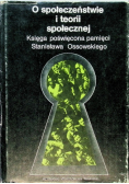 O społeczeństwie i teorii społecznej