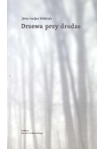 Drzewa przy drodze