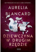 Dziewczyna w drugim rzędzie