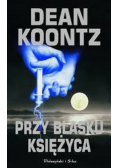 Przy blasku księżyca