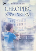 Chłopiec z sygnetem