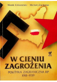 W cieniu zagrożenia