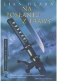 Na posłaniu z trawy