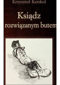 Ksiądz z rozwiązanym butem