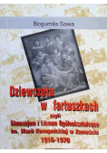 Dziewczęta w fartuszkach