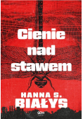 Cienie nad stawem