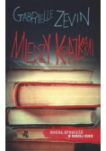 Między książkami