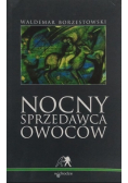 Nocny sprzedawca owoców