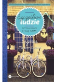 Szczęśliwi ludzie czytają książki i piją kawę