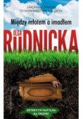 Między młotem a imadłem