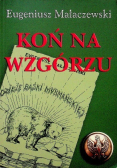 Koń na wzgórzu