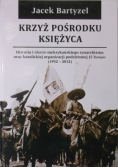 Krzyż pośrodku Księżyca