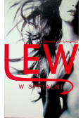 Lew w sypialni