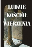 Ludzie kościół wierzenia