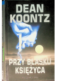 Przy blasku księżyca
