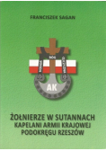Żołnierze w sutannach kapelani Armii Krajowej podokręgu Rzeszów