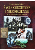 Życie codzienne i niecodzienne w przedwojennej Polsce