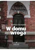 W domu wroga