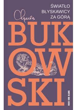 Światło błyskawicy za górą