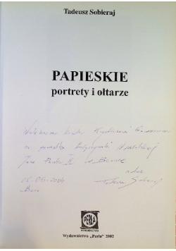 Papieskie portrety i ołtarze
