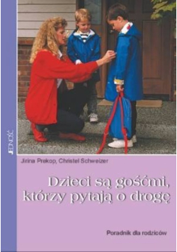 Dzieci są gośćmi którzy pytają o drogę