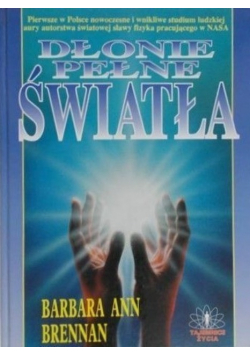 Dłonie pełne światła