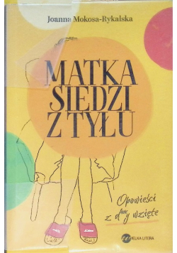 Matka siedzi z tyłu