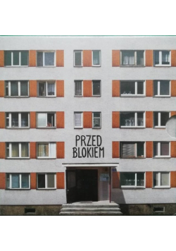 Przed blokiem